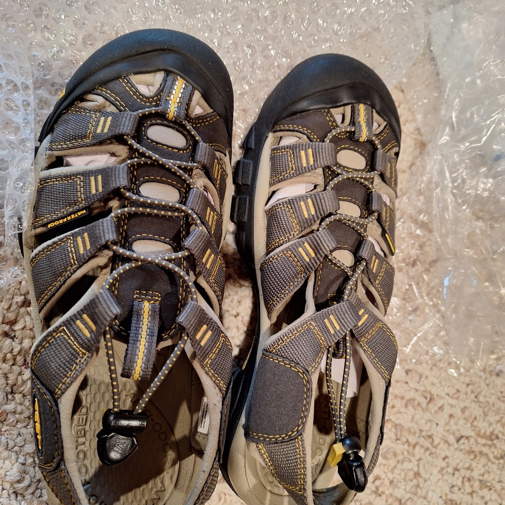 Keen Men's Sandals - Black and Yellow